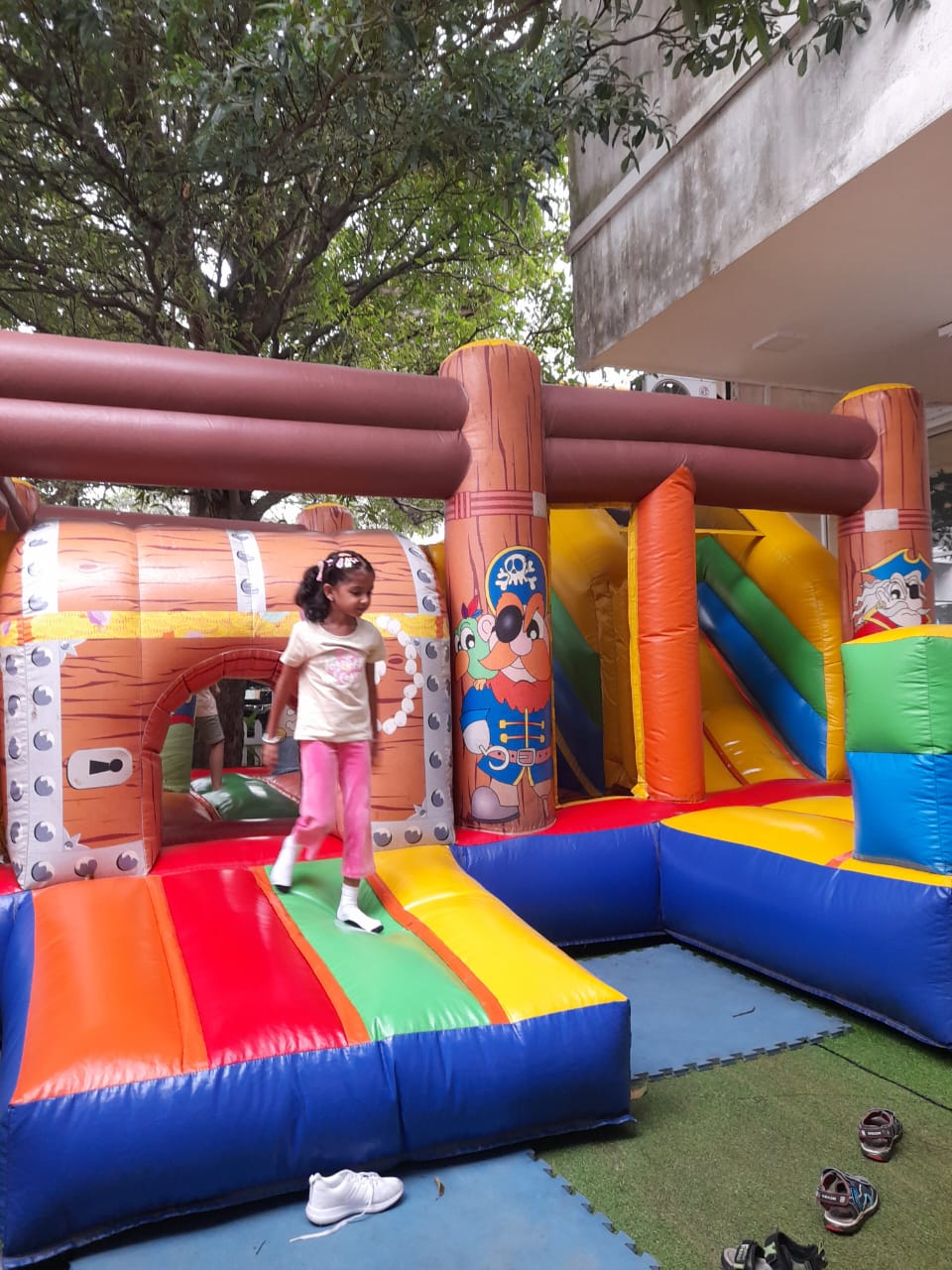 Treasure Box bouncy castle